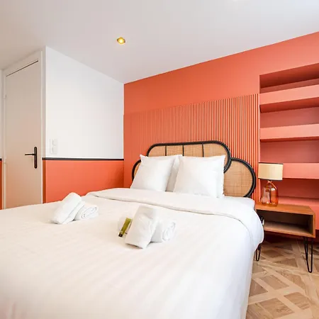 Cosy Flats- Notre Dame Apartment